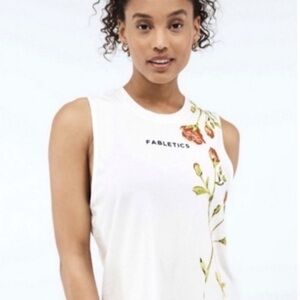 Fabletics Cropped Floral Rose Muscle Tank Tee Size Medium